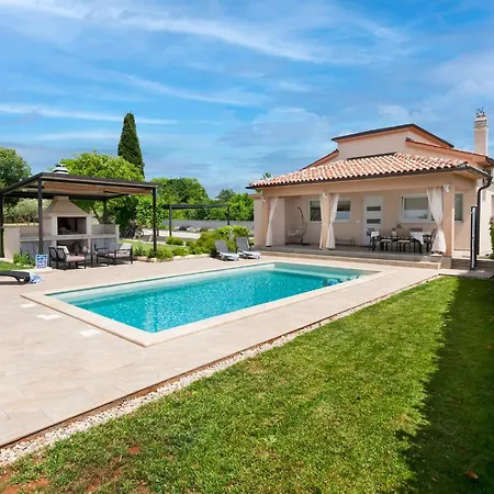 Mila Holiday home